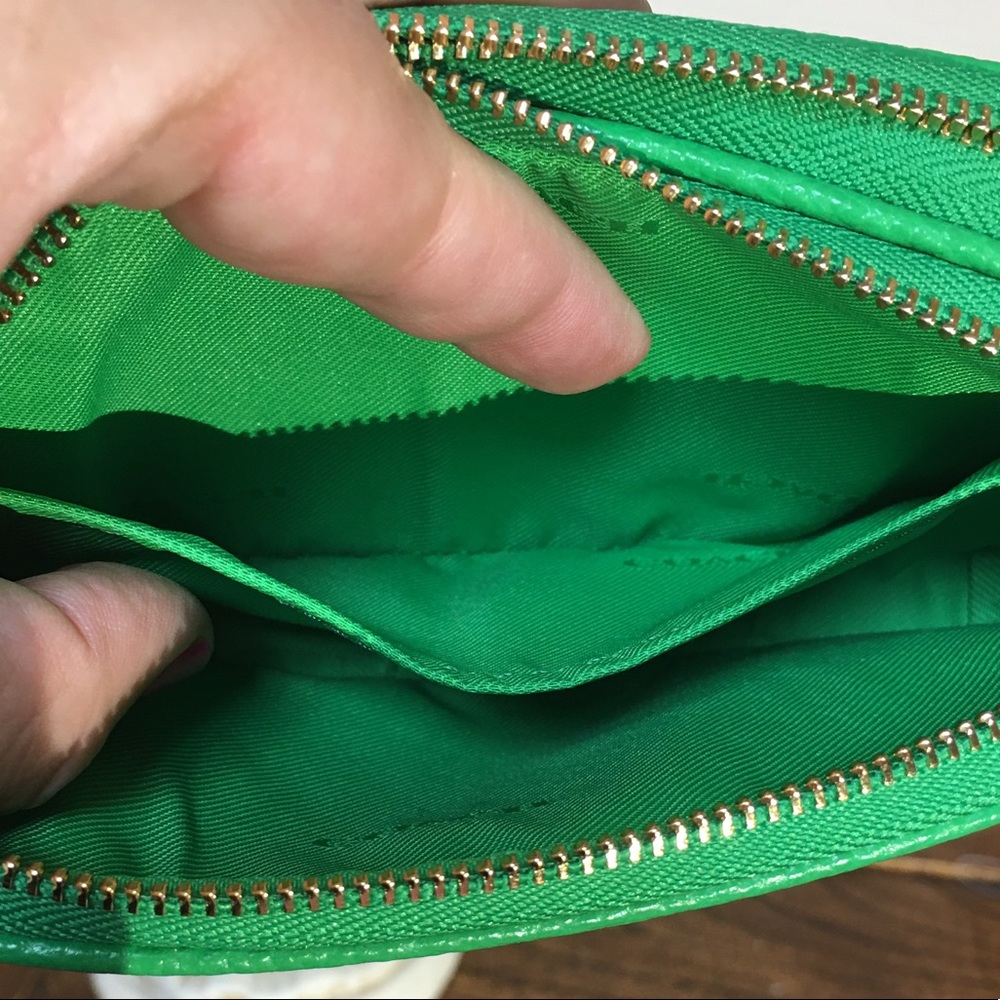 Coach Xbody Pouch in Green Leather - Picture 8 of 9